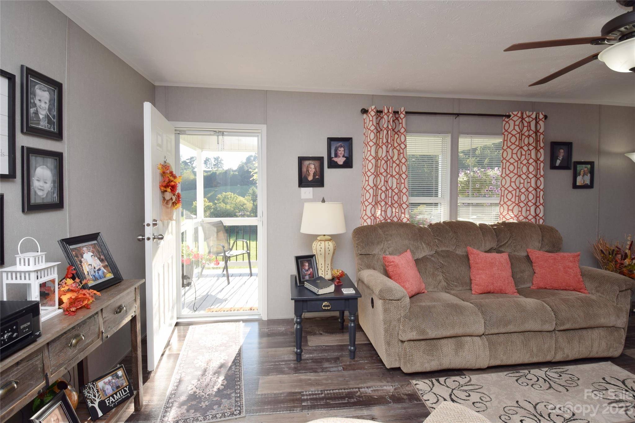 582 John Henry Road Burnsville NC 28714