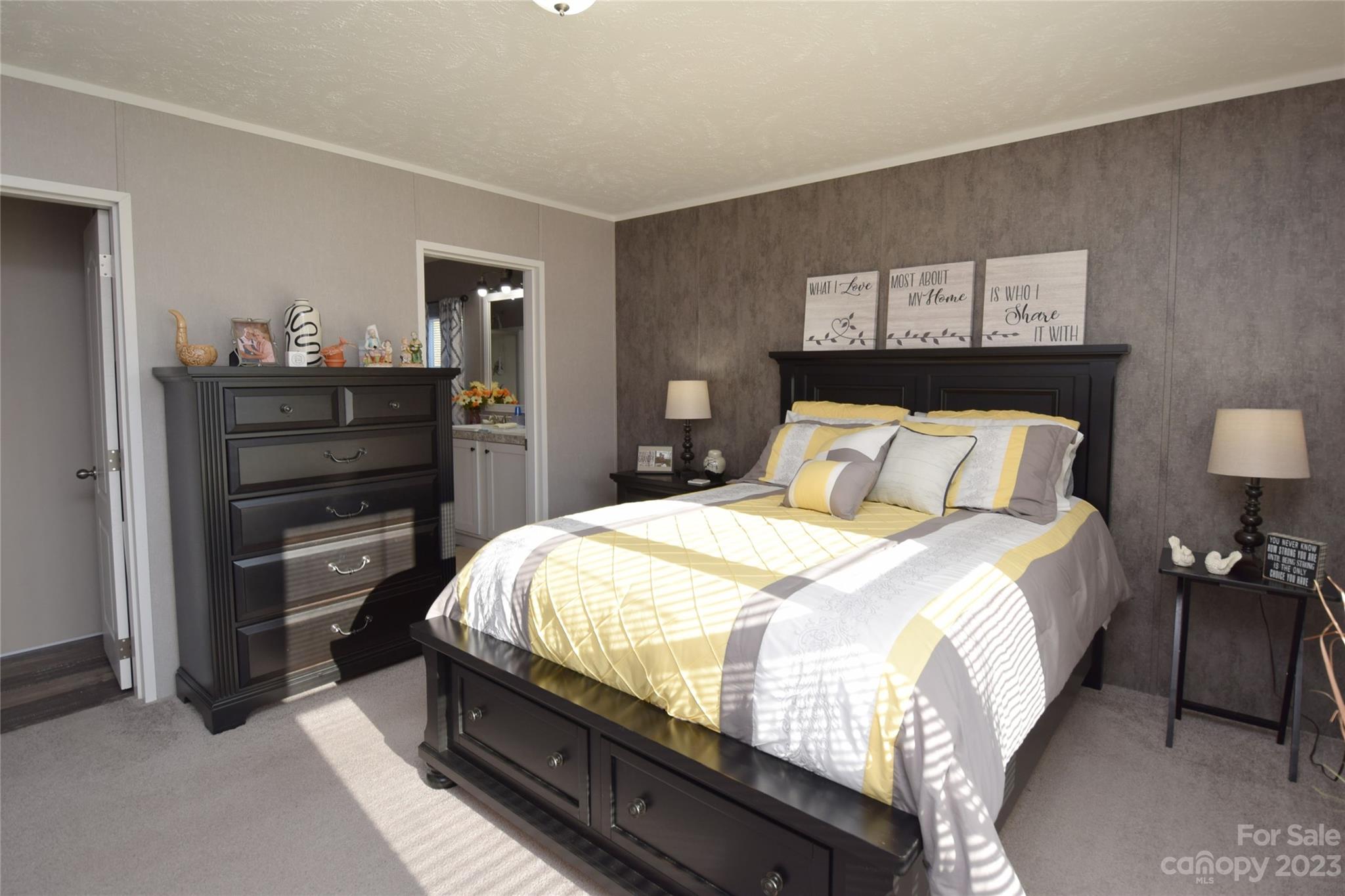 582 John Henry Road Burnsville NC 28714