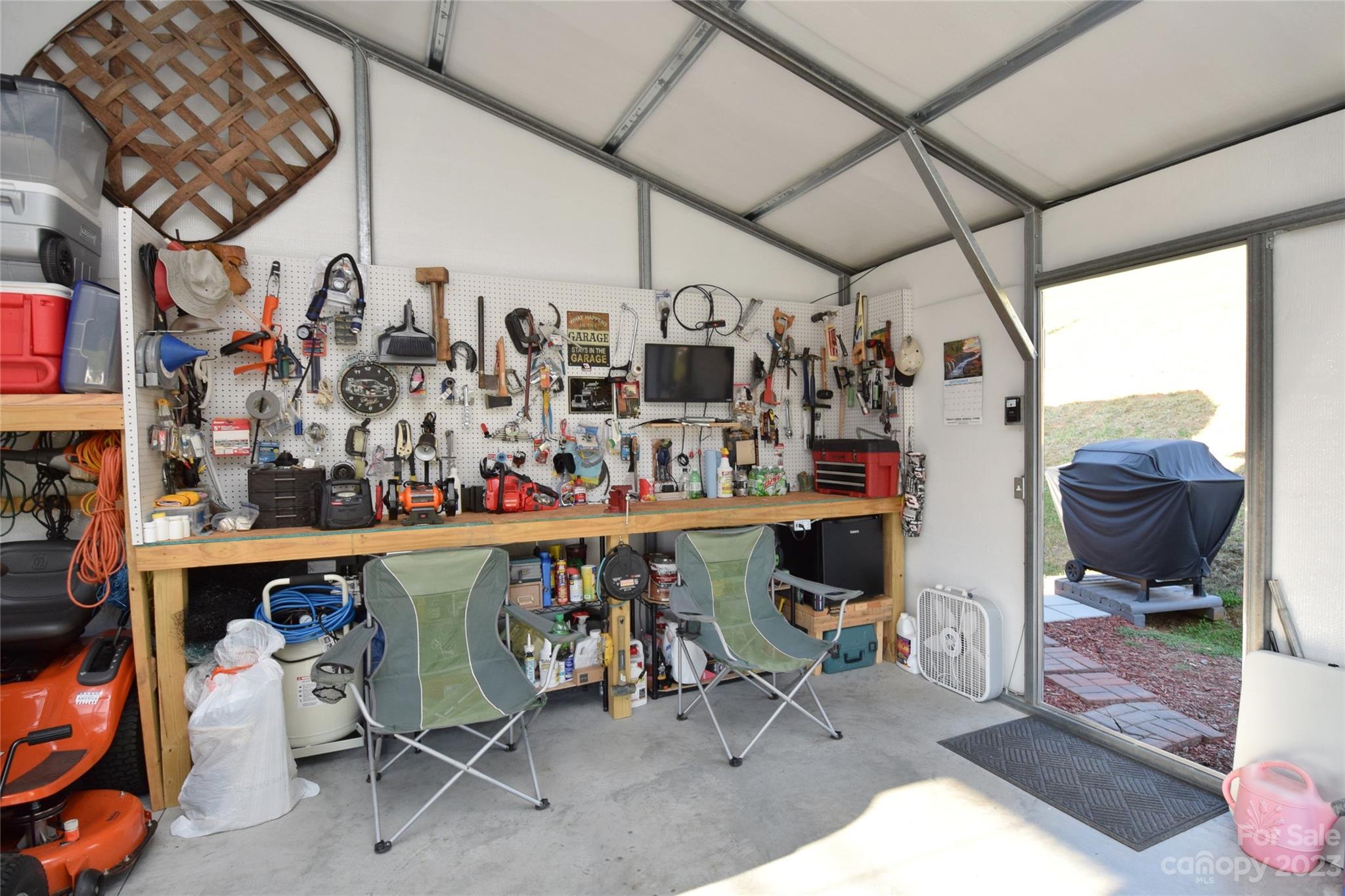 582 John Henry Road Burnsville NC 28714