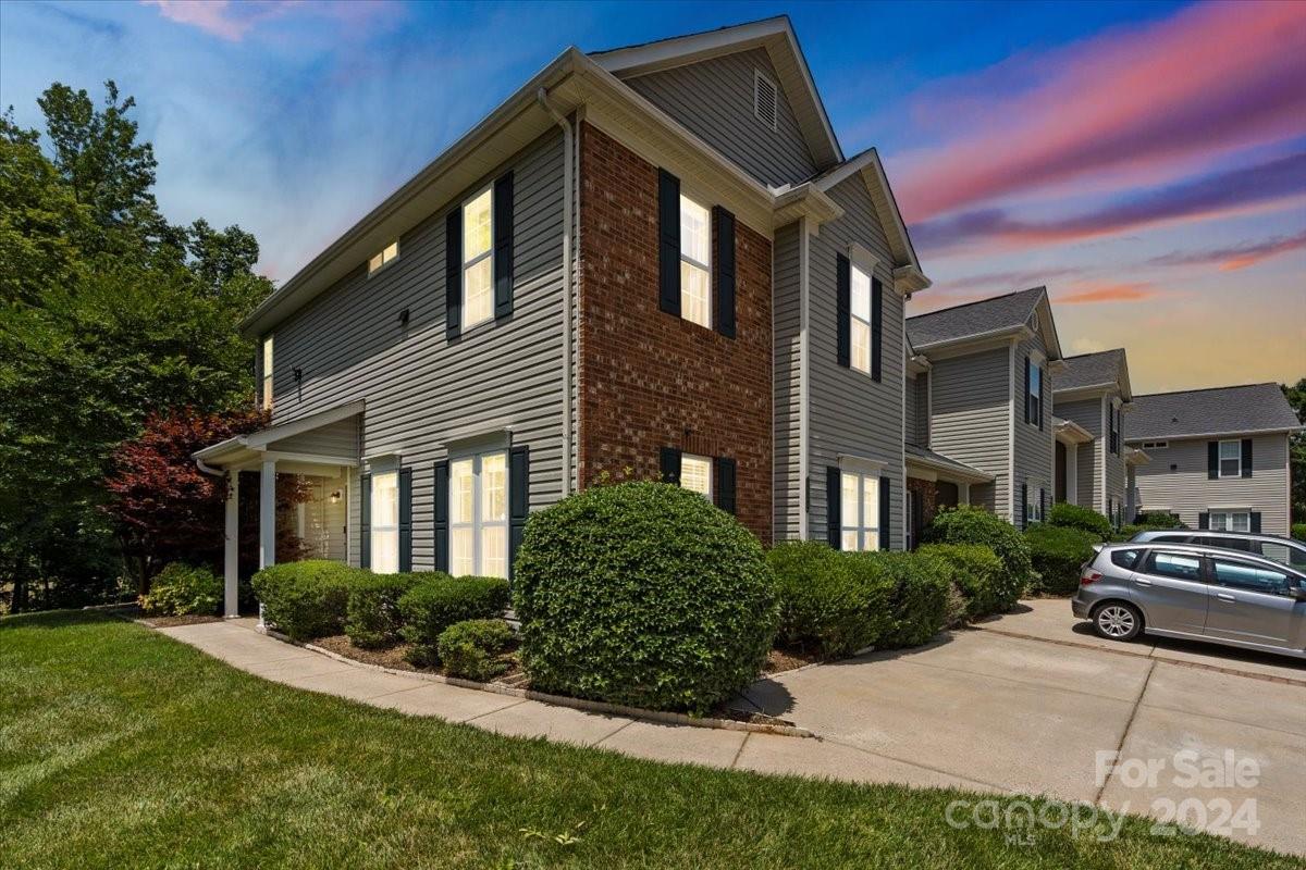 8929 Cinnabay Drive Charlotte NC 28216