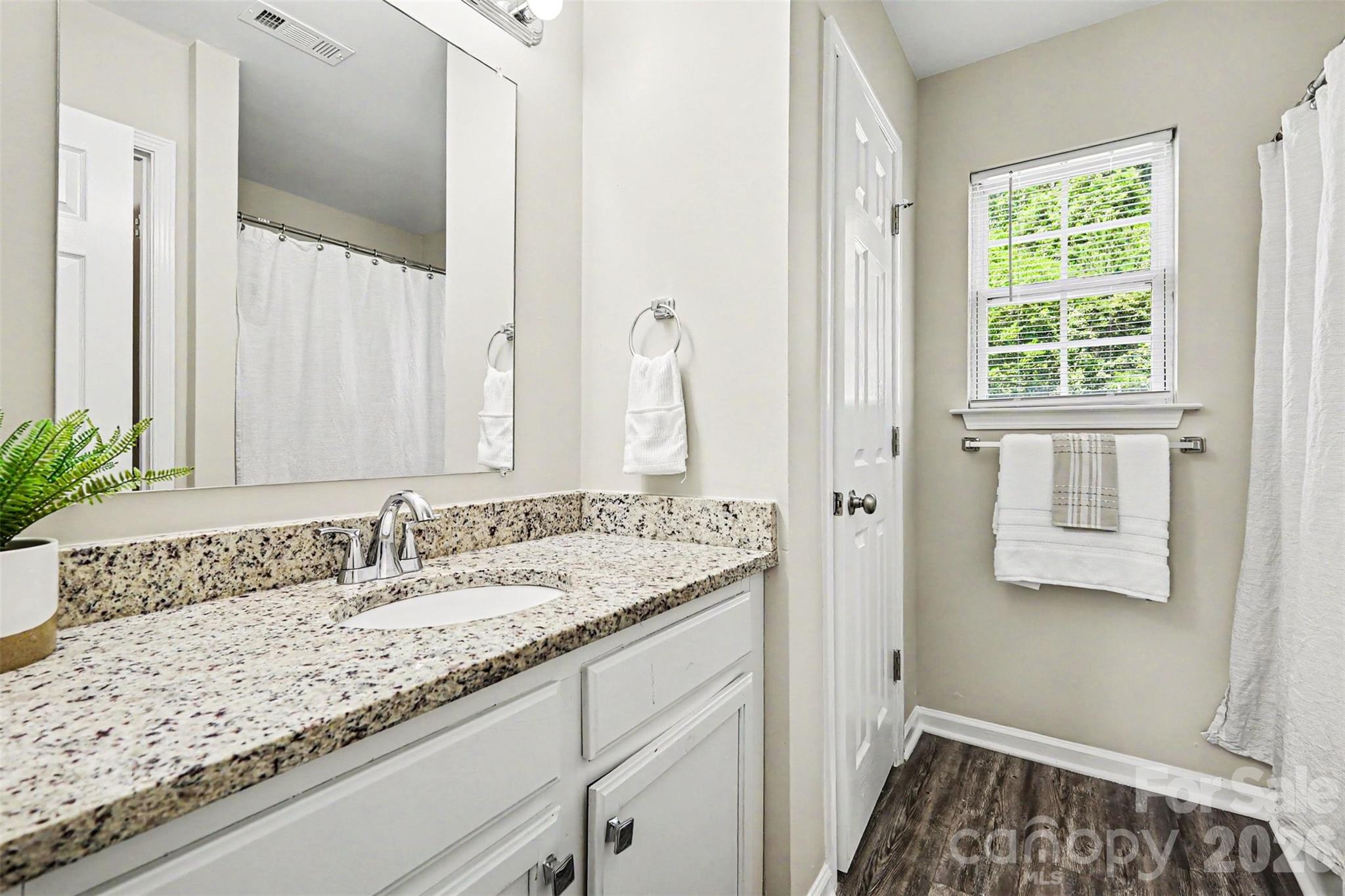 2540 Elmin Street Charlotte NC 28208
