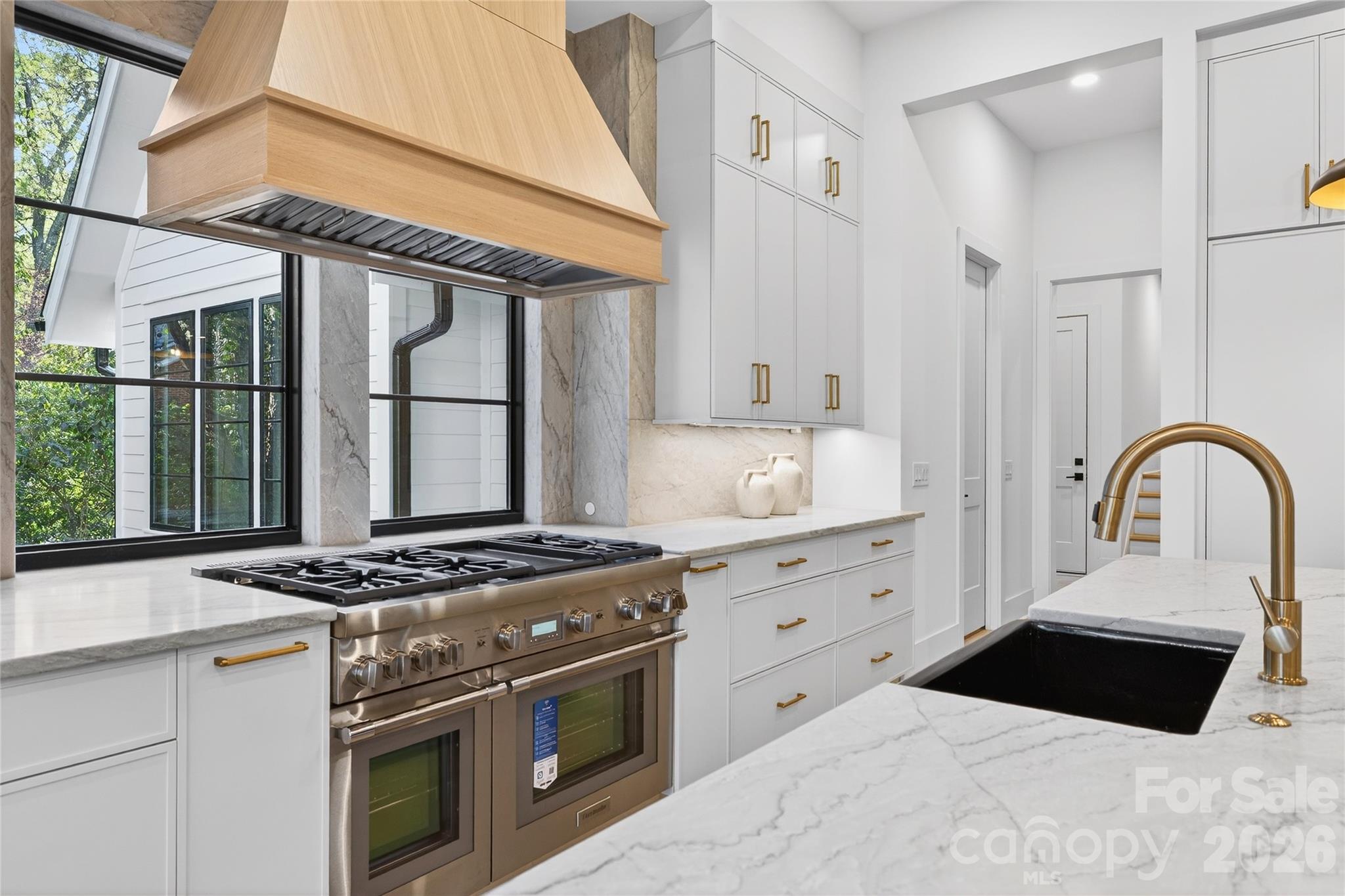 1209 Meadowood Lane Charlotte NC 28211