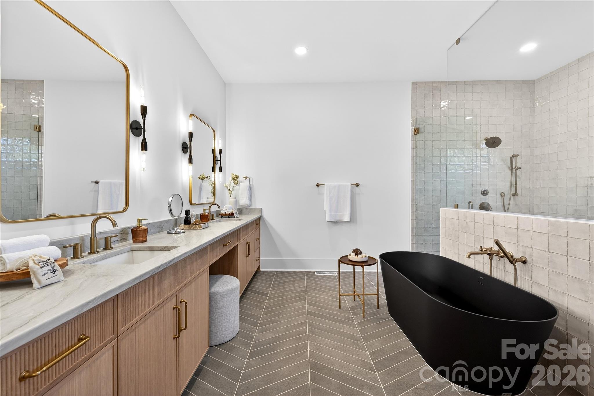 1209 Meadowood Lane Charlotte NC 28211