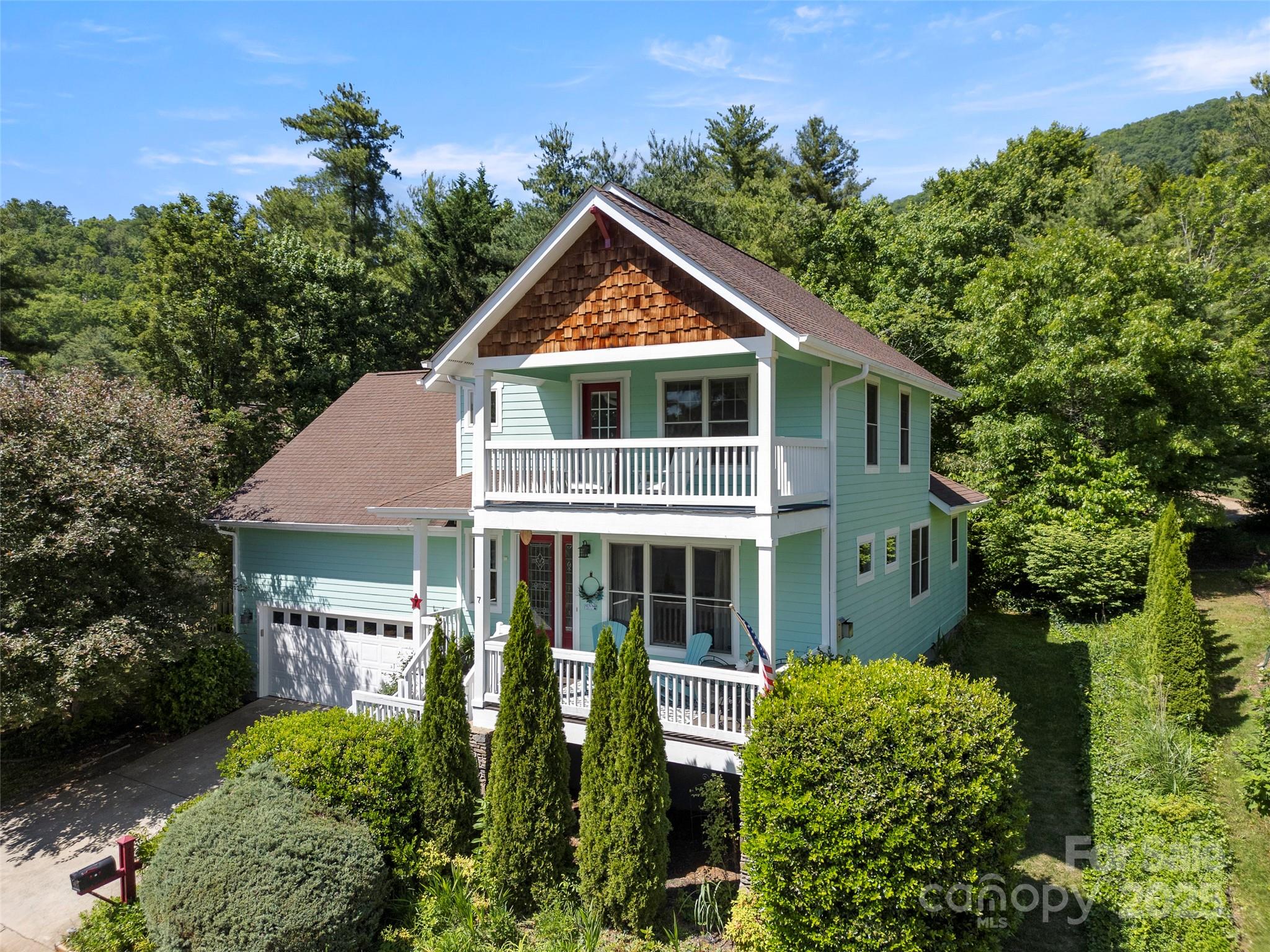 7 Oakhaven Terrace Asheville NC 28803