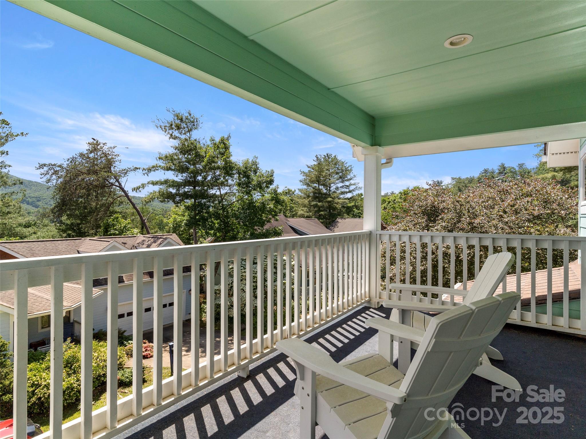 7 Oakhaven Terrace Asheville NC 28803