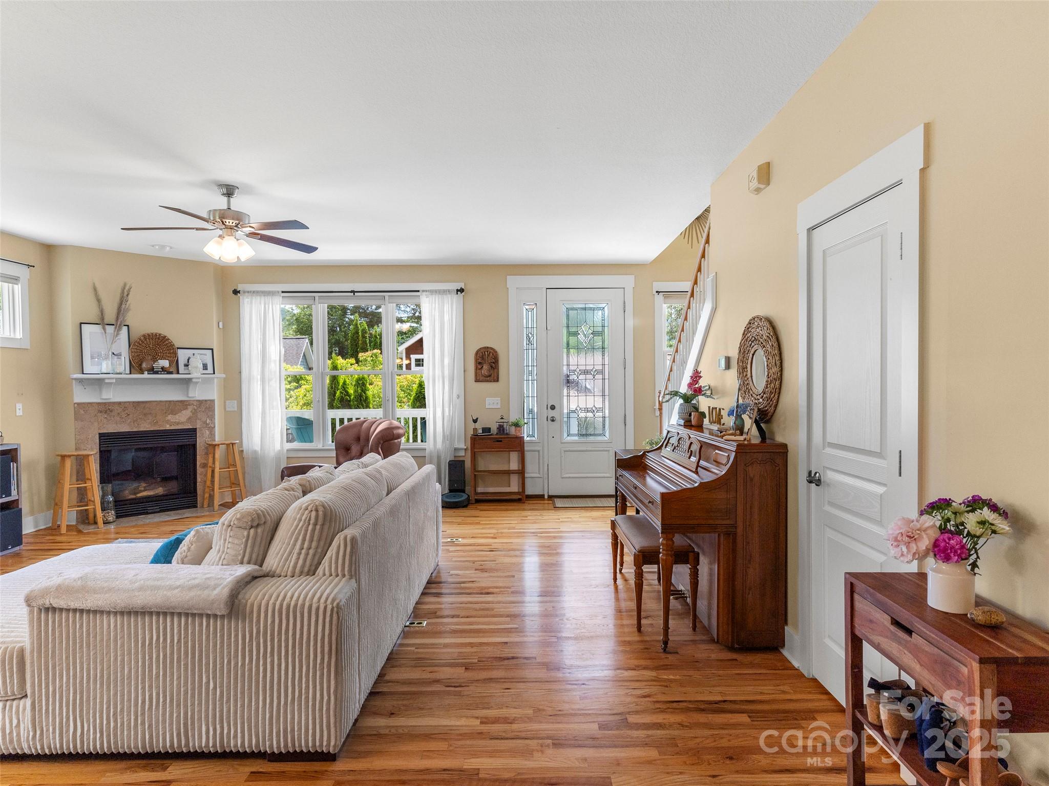 7 Oakhaven Terrace Asheville NC 28803