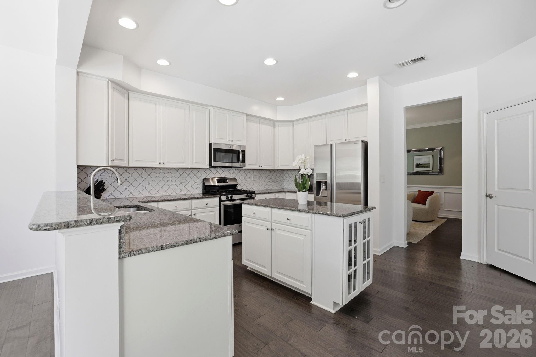 1819 Fleetwood Drive Charlotte NC 28208