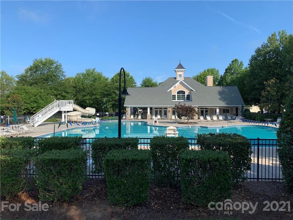 1208 Woodglen Lane Matthews NC 28104