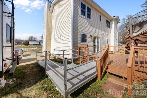 5400 Barnview Court Charlotte NC 28269