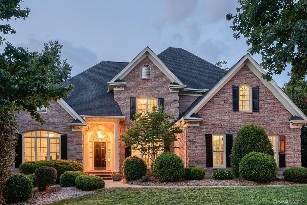 8734 Oakthorpe Drive Charlotte NC 28277