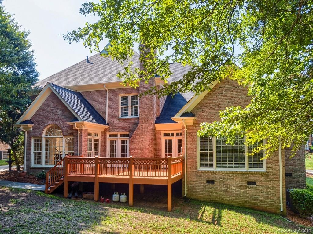 8734 Oakthorpe Drive Charlotte NC 28277