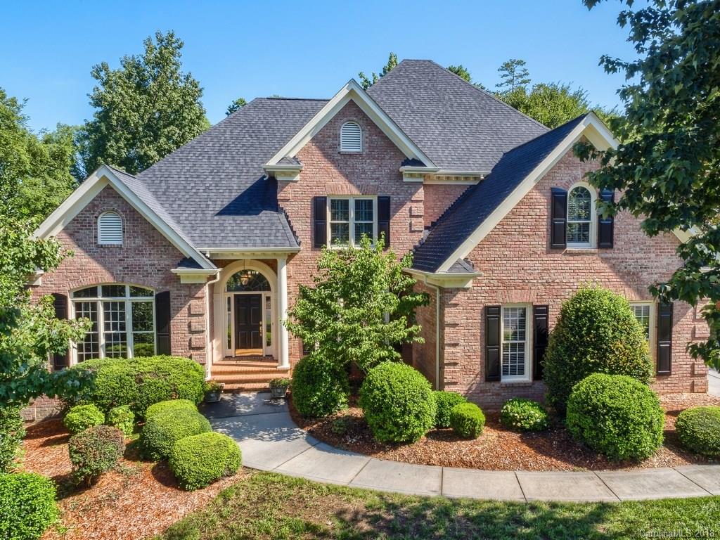 8734 Oakthorpe Drive Charlotte NC 28277