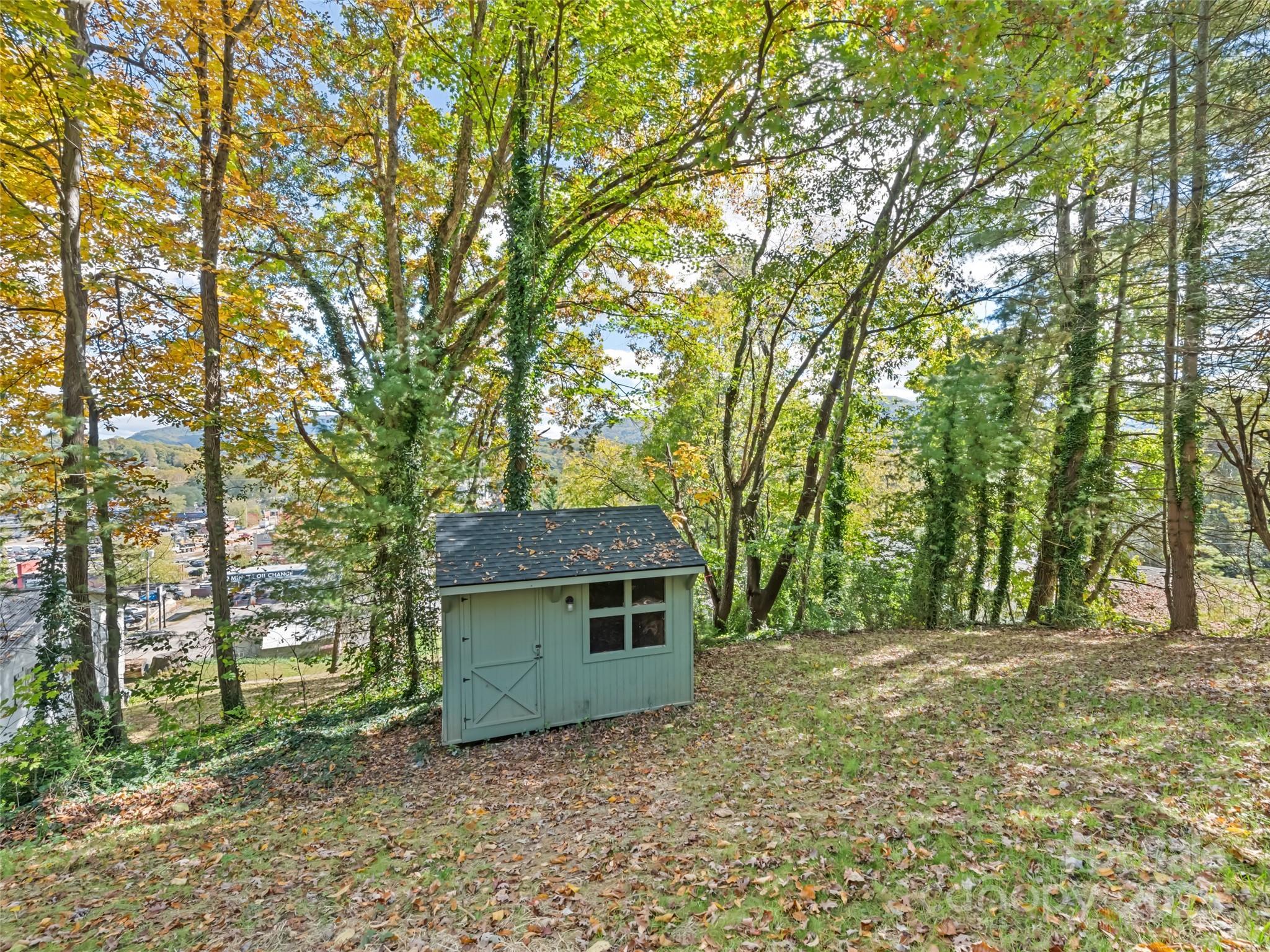 106 Arnold Heights Waynesville NC 28786