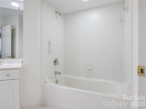 8952 Challis Hill Lane Charlotte NC 28226