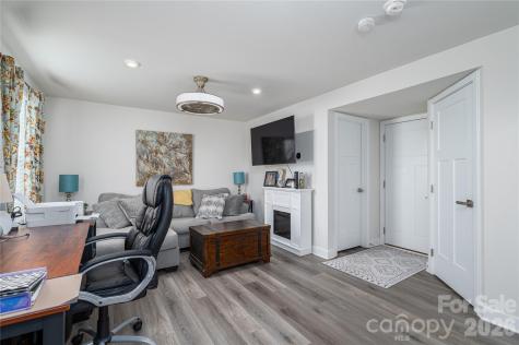 1937 Tupelo Grove Lane Gastonia NC 28054