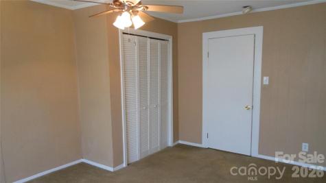 1514 W Walnut Avenue Gastonia NC 28052