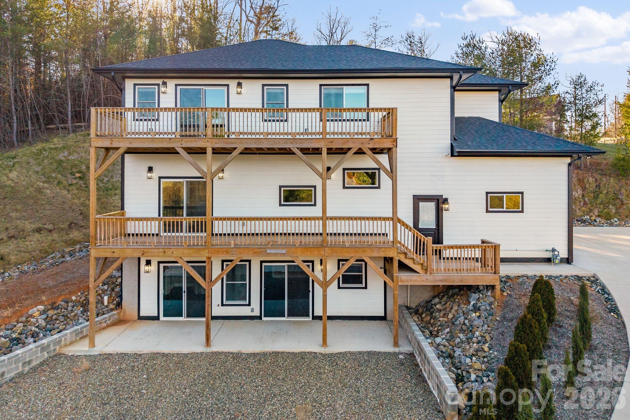 115 Nader Avenue Weaverville NC 28787