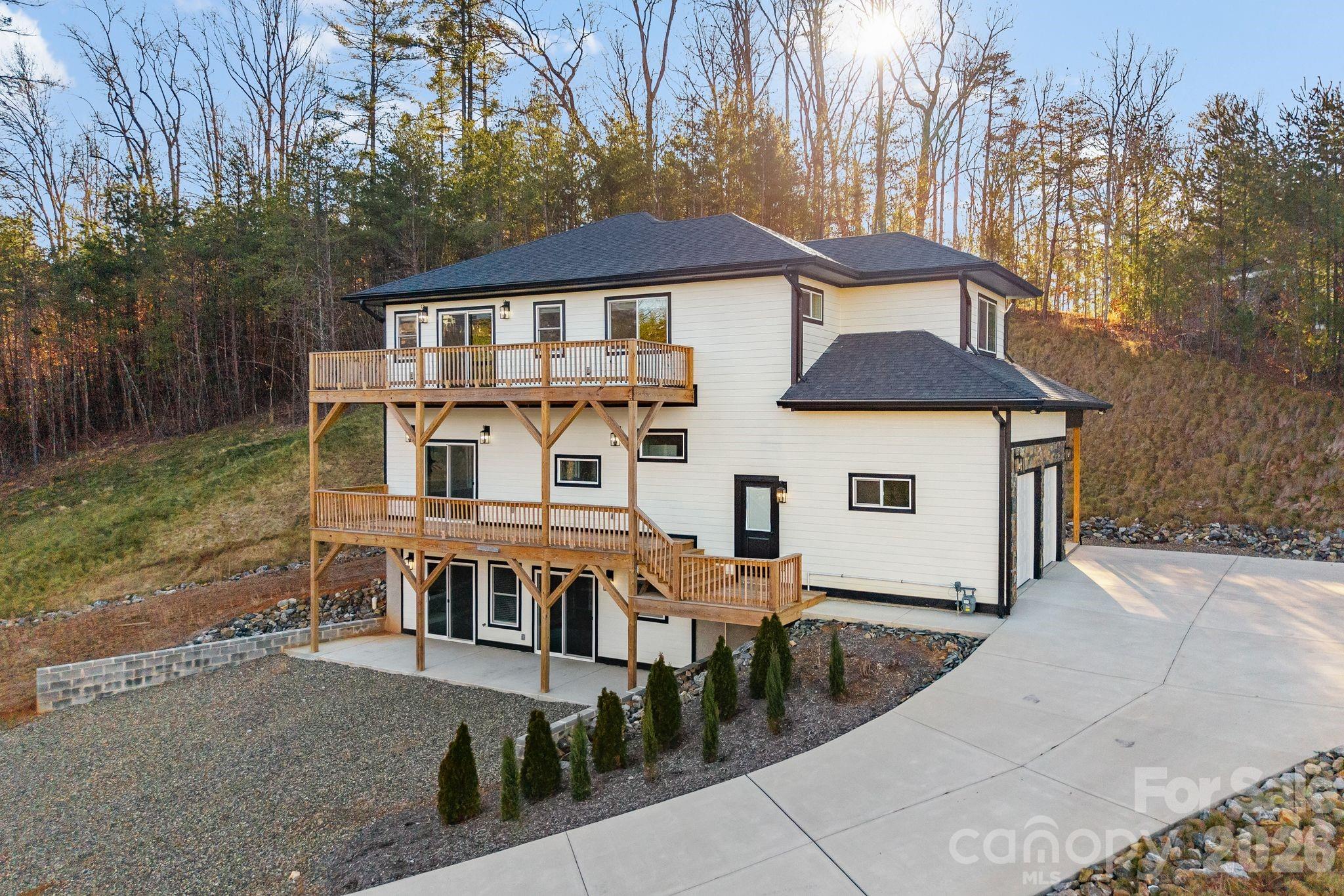 115 Nader Avenue Weaverville NC 28787