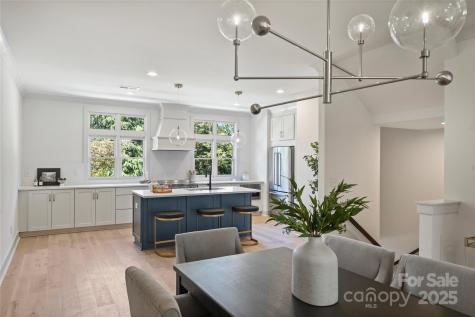 2023 Thurmond Place Charlotte NC 28205