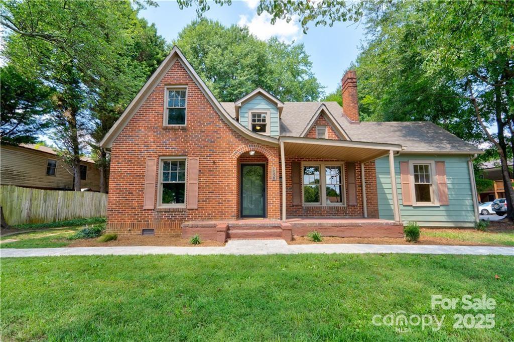 1135 12th Street NE Hickory NC 28601
