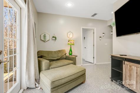 52 Kirby Road Asheville NC 28806