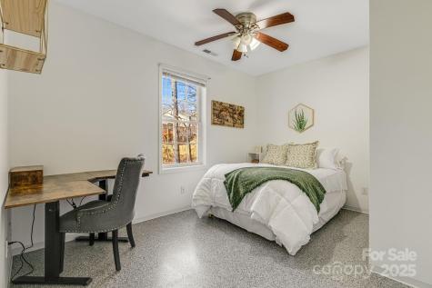 52 Kirby Road Asheville NC 28806