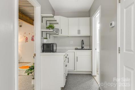 52 Kirby Road Asheville NC 28806