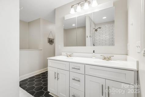 52 Kirby Road Asheville NC 28806