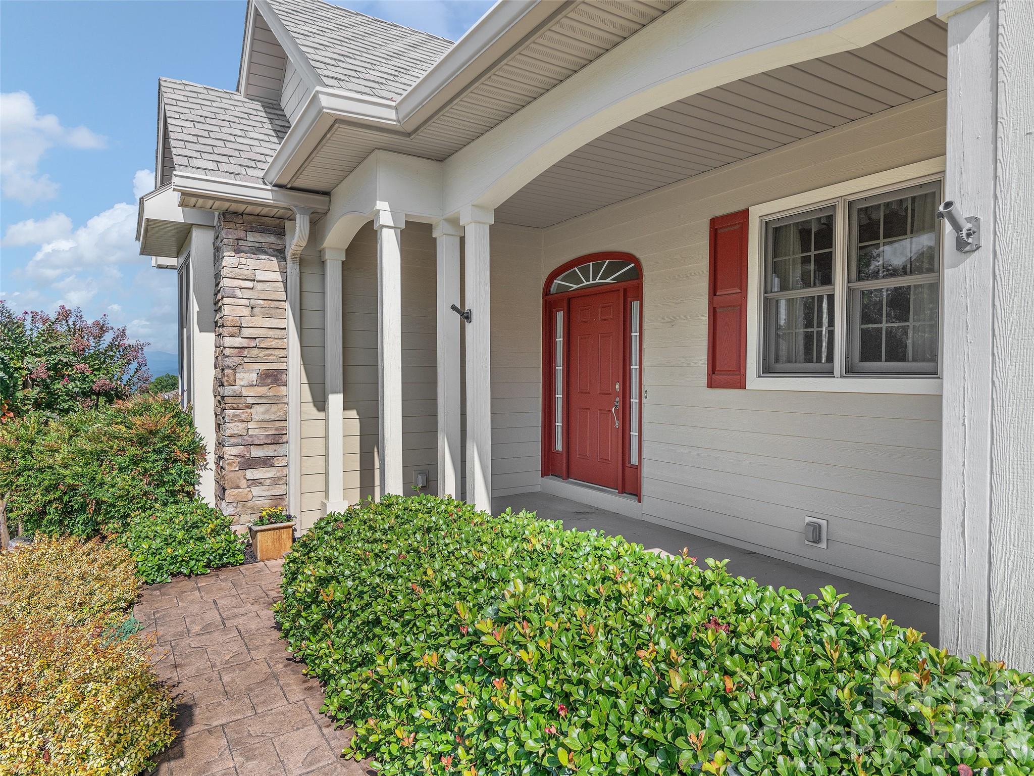 54 Deep Valley Lane Hendersonville NC 28791