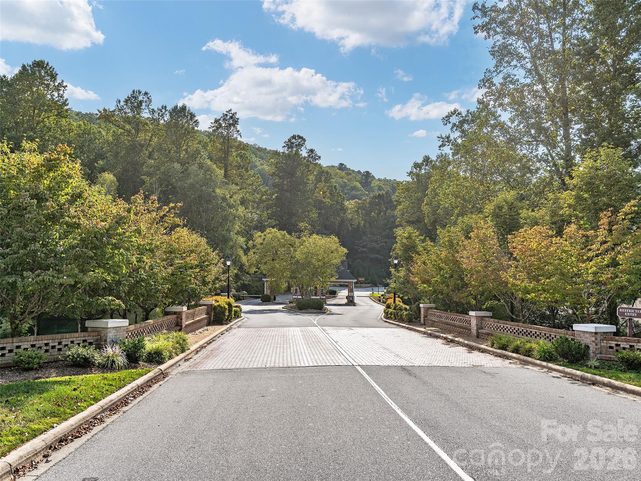 54 Deep Valley Lane Hendersonville NC 28791