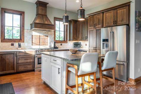 50 Hallett Court Asheville NC 28803