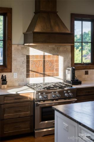 50 Hallett Court Asheville NC 28803