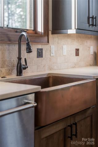 50 Hallett Court Asheville NC 28803