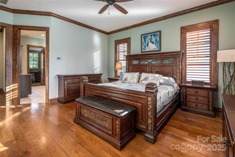 50 Hallett Court Asheville NC 28803