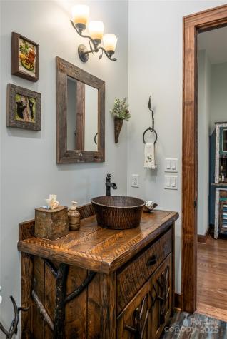 50 Hallett Court Asheville NC 28803