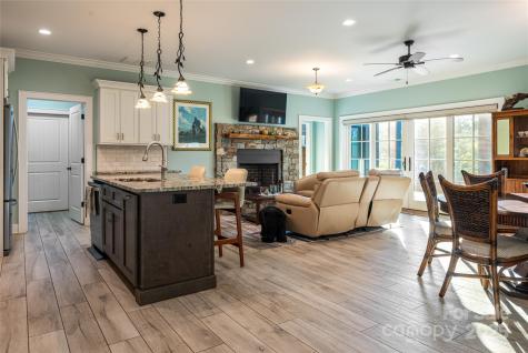 50 Hallett Court Asheville NC 28803