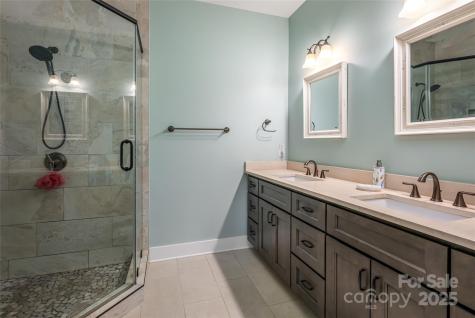 50 Hallett Court Asheville NC 28803