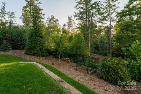 50 Hallett Court Asheville NC 28803