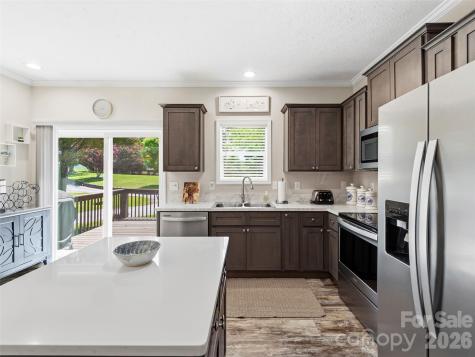 64 Drexel Road Hendersonville NC 28739