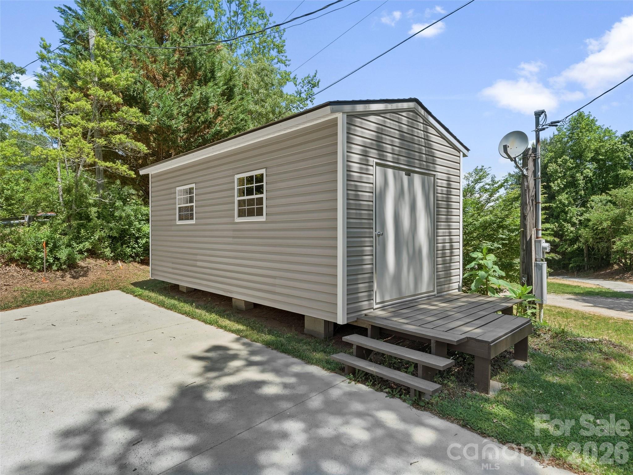 64 Drexel Road Hendersonville NC 28739
