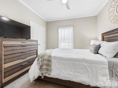 64 Drexel Road Hendersonville NC 28739