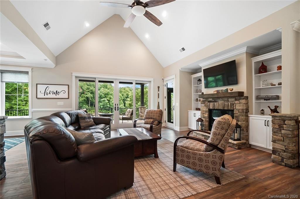 8728 Island Point Road Charlotte NC 28278