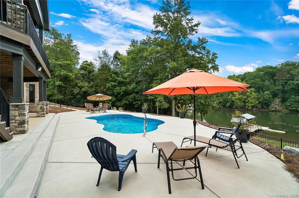 8728 Island Point Road Charlotte NC 28278