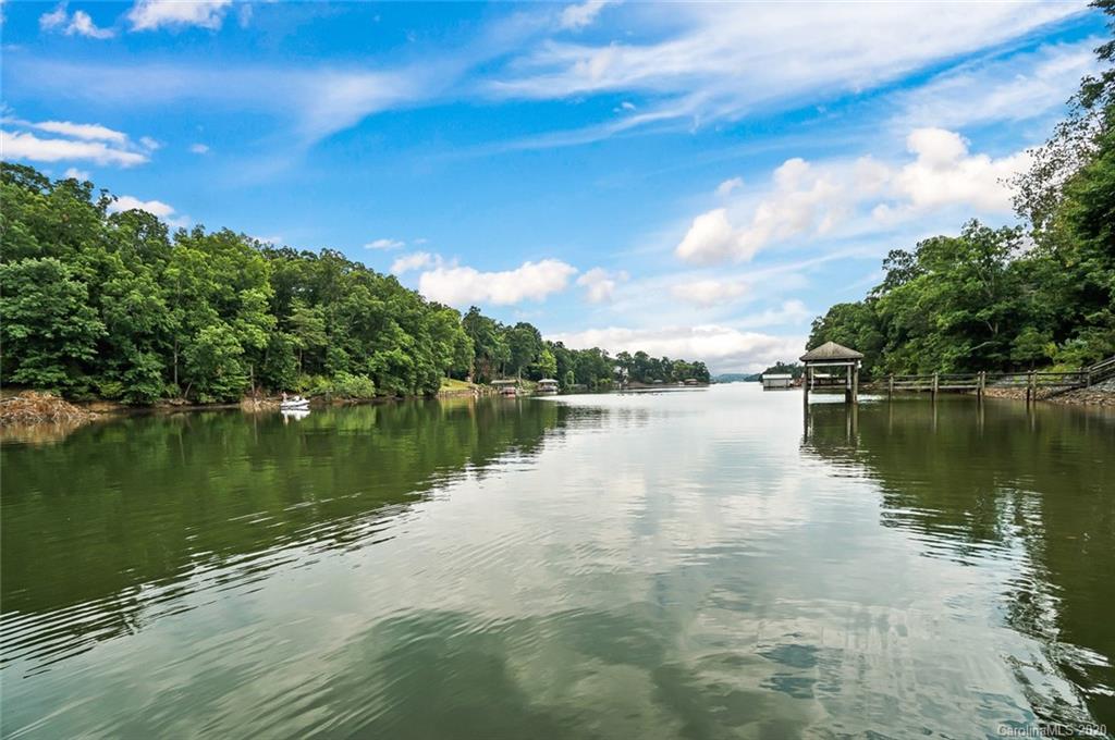 8728 Island Point Road Charlotte NC 28278