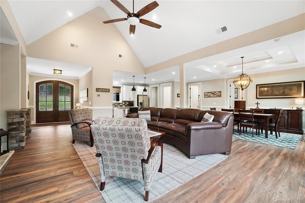 8728 Island Point Road Charlotte NC 28278