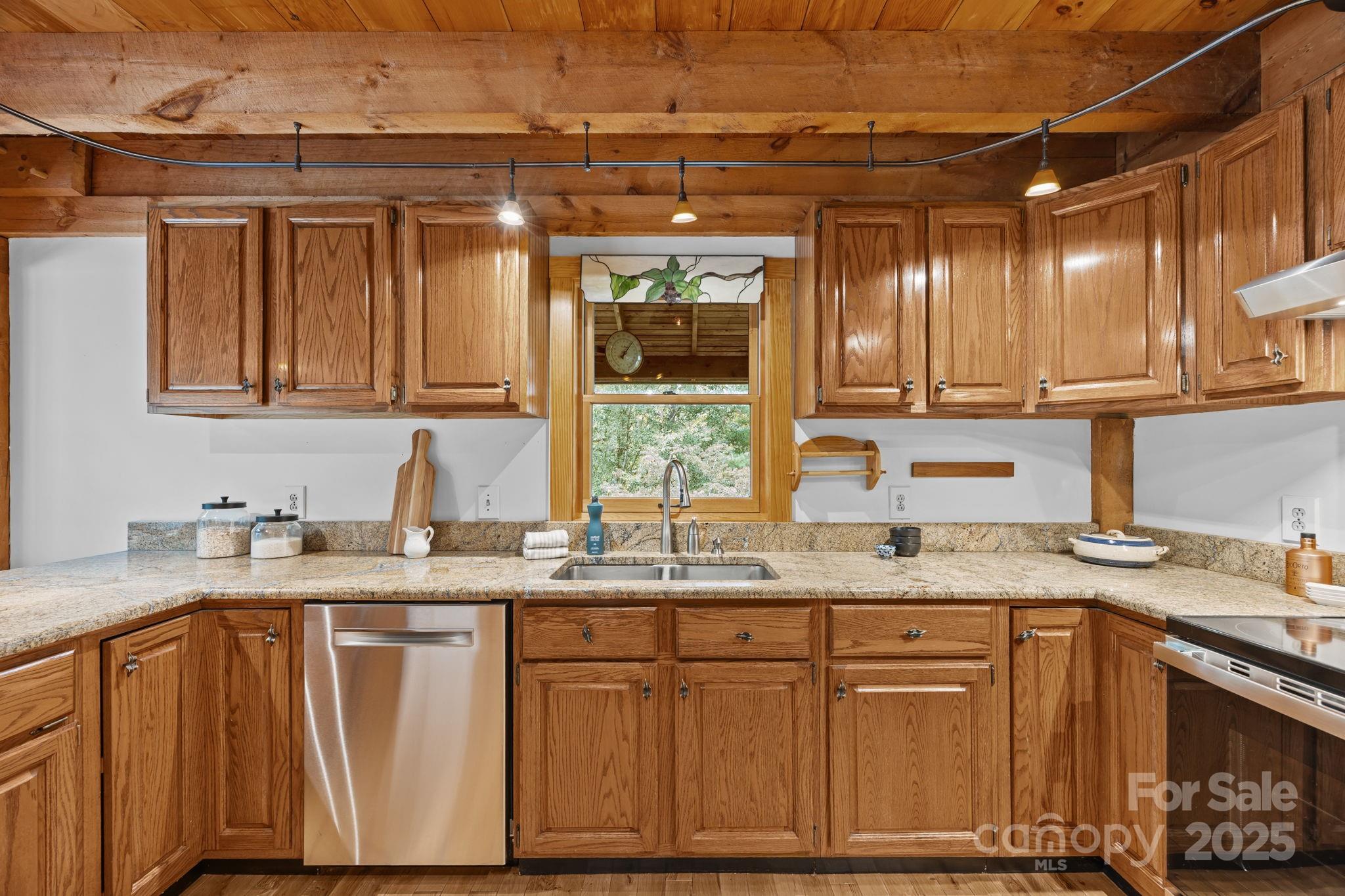 71 Kuykendall Branch Asheville NC 28804