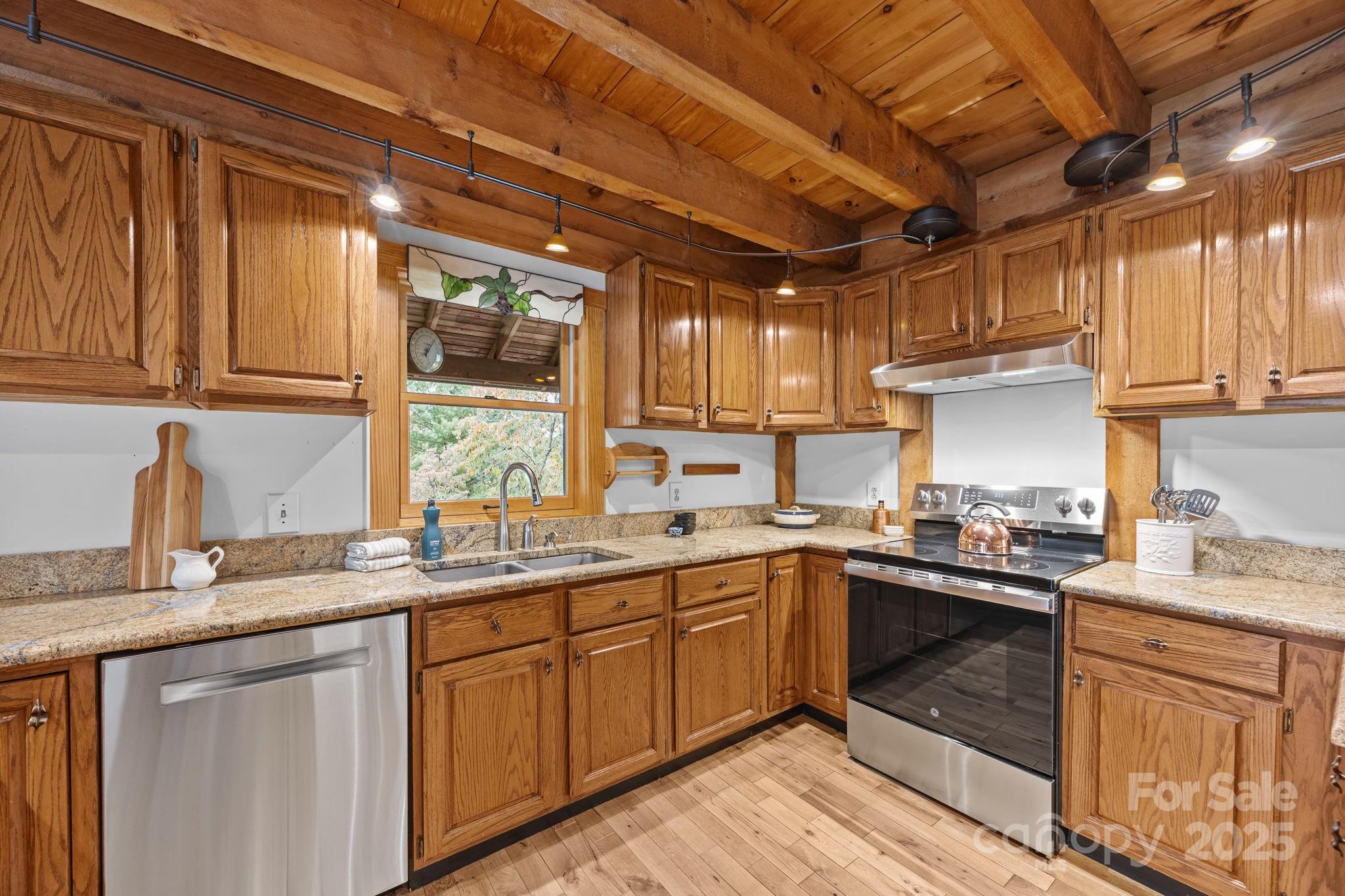 71 Kuykendall Branch Asheville NC 28804