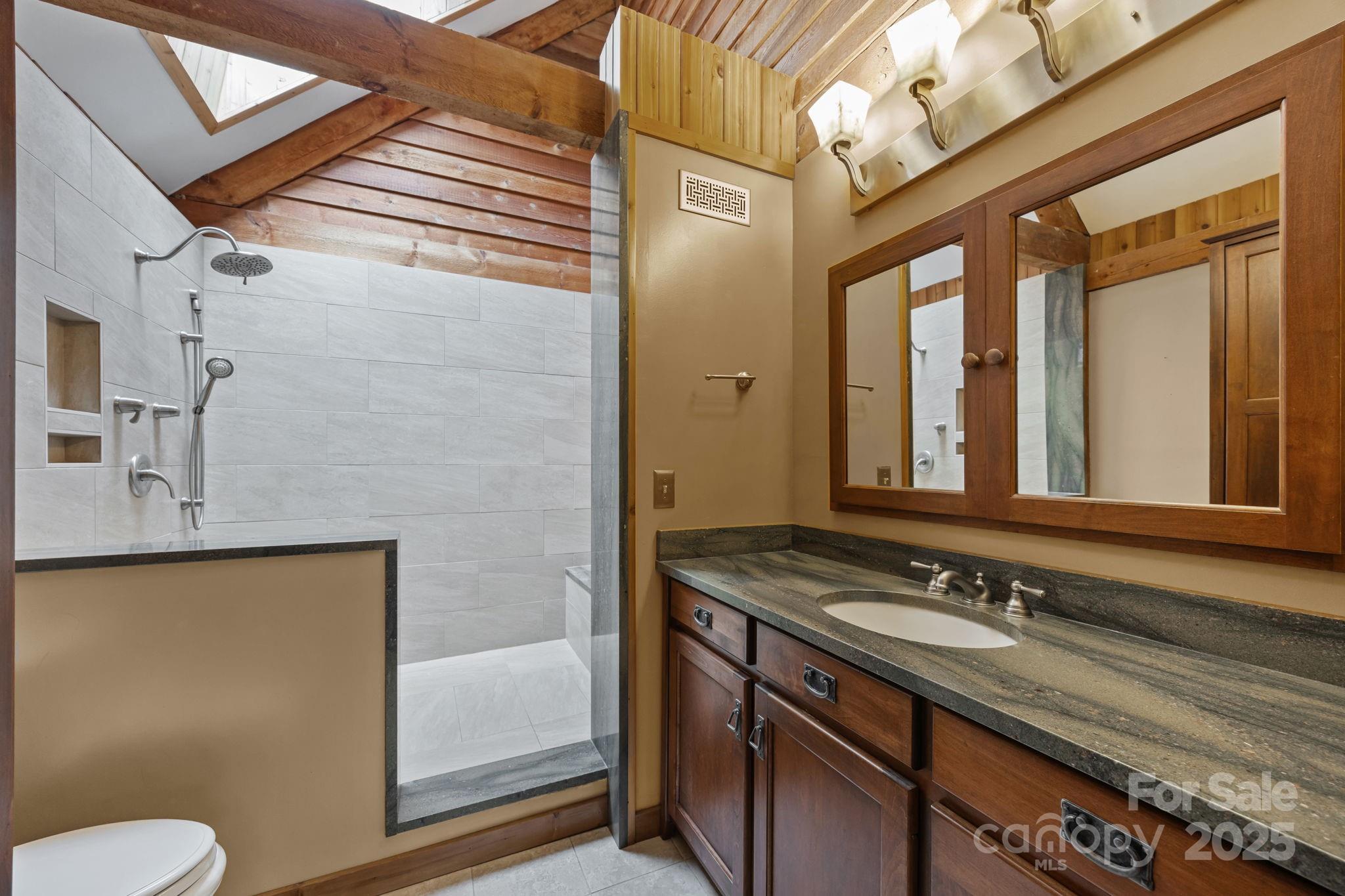 71 Kuykendall Branch Asheville NC 28804