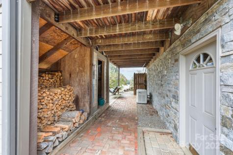 71 Kuykendall Branch Asheville NC 28804