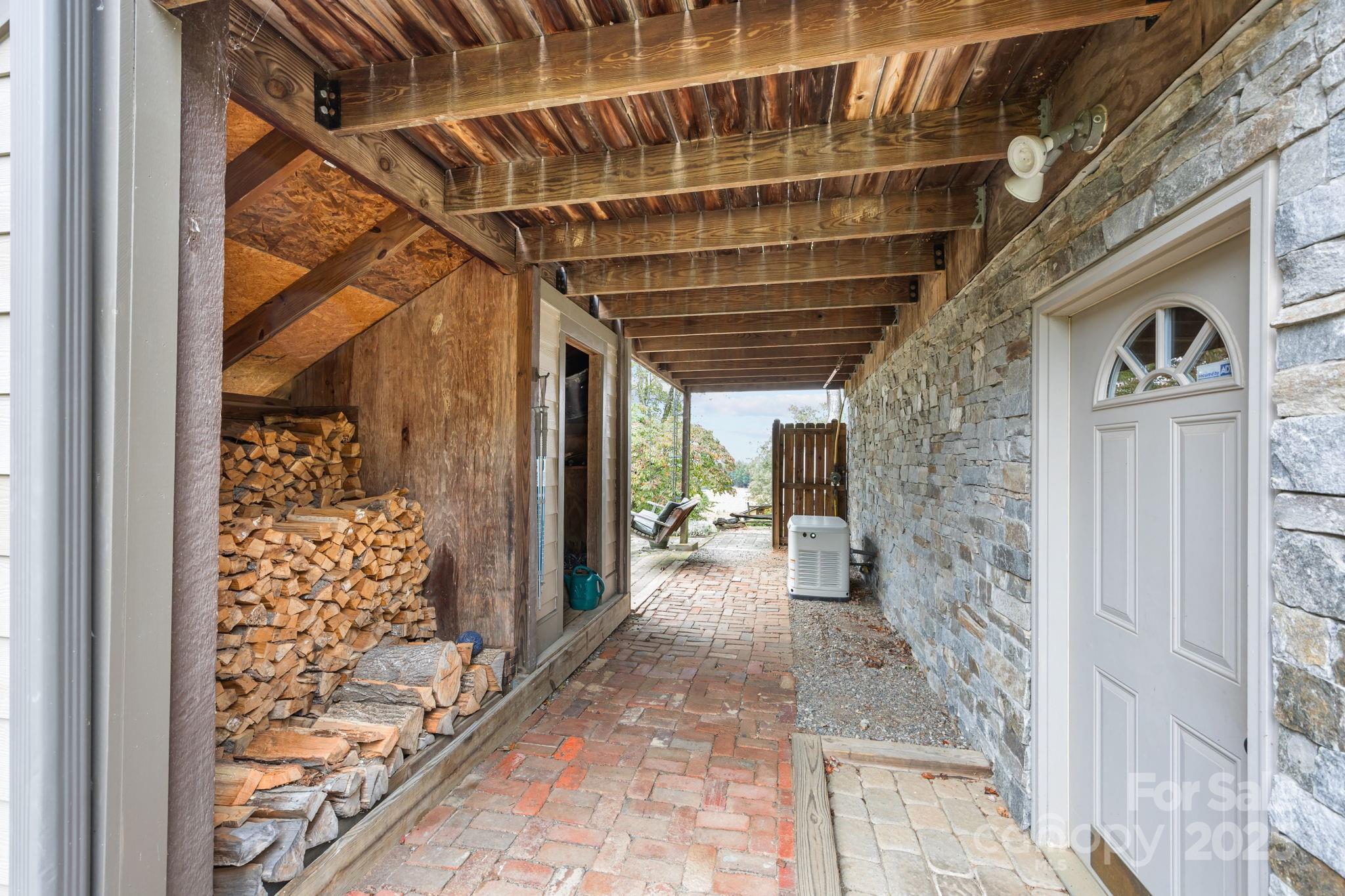 71 Kuykendall Branch Asheville NC 28804